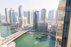 Enticing space With Marina View Near the Beach!
