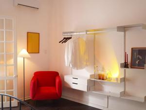 Phòng Giường Đôi Có Ban Công (Double Room with Balcony)