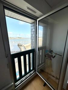 Appartements EXCEPTIONNEL ! T3 Duplex – Vue mer 180° sur le port de Lomener : photos des chambres