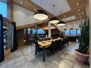 Chalets Chalet Azalee, Montriond, Morzine, Avoriaz : photos des chambres