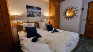 Appartements Arc 1950 Appartement de standing Refuge du Montagnard, vue incroyable sur le Montblanc, skis aux pieds Acces spa et piscine : photos des chambres