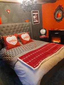 Appartements LOVE ROOM Le rouge et noir : photos des chambres