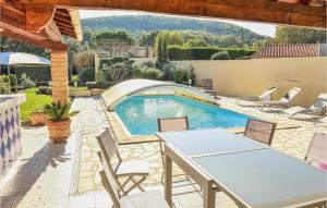 Maisons de vacances Nice home in Espeluche with Outdoor swimming pool, 3 Bedrooms and WiFi : photos des chambres