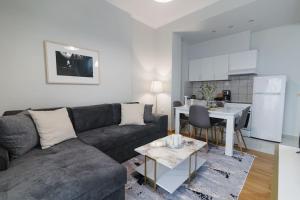Vivian's cozy apartment