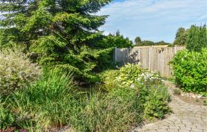 2 Bedroom Beautiful Home In Smedstorp