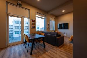 Center Apartments - Esja