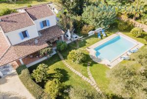 Alghero Villa Josephine con piscina e Parco per 8 ospiti