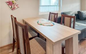 2 Bedroom Beautiful Home In Wilcze