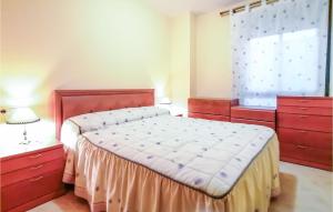 Stunning Apartment In Oropesa Del Mar