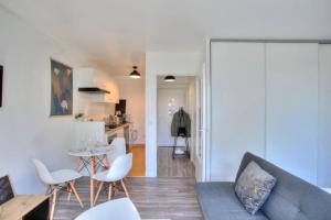 Appartements Studio spacieux avec terrasse et parking : photos des chambres