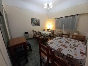 CAsA ARTIGAS 5684 - Ferienhäuser, Buenos Aires