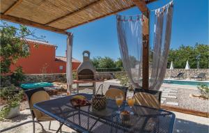 Lovely Home In Labin With Wifi