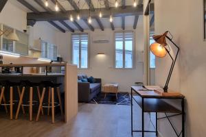 Appartement entièrement rénové en hyper centre! Le Rétro Chic - Terrasse privée - Parking gratuit