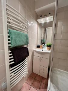 Le Val dHuez, Vue sur le Village et le Domaine