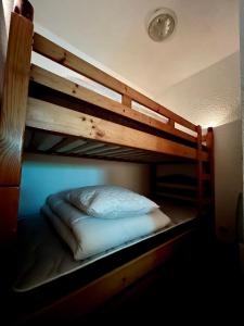 Le Val dHuez, Vue sur le Village et le Domaine