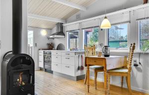 2 Bedroom Cozy Home In Jægerspris