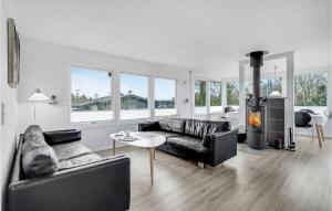 Gorgeous Home In Bogø By With Wifi