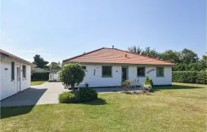 4 Bedroom Cozy Home In Tarm - Tarm