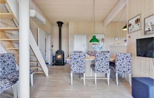 Stunning Home In Faaborg With Wifi