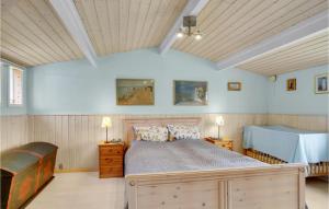 3 Bedroom Lovely Home In Store Fuglede