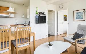 Awesome Apartment In Allinge With Wifi