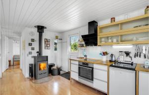 4 Bedroom Stunning Home In Thyholm