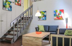 2 Bedroom Lovely Apartment In Allinge