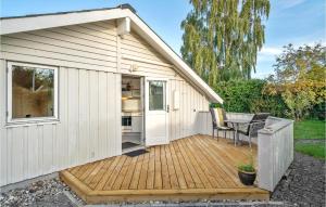 Stunning Home In Strøby With Wifi