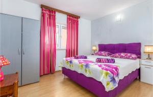 Amazing Apartment In Pula With 2 Bedrooms And Wifi