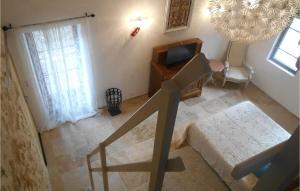 Maisons de vacances Amazing home in Bollne with Outdoor swimming pool, WiFi and 3 Bedrooms : photos des chambres