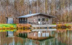 3 Bedroom Lake Front Home In Hörby - Tollarp