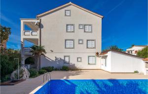 Awesome Apartment In Novalja With Outdoor Swimming Pool, 2 Bedrooms And Wifi