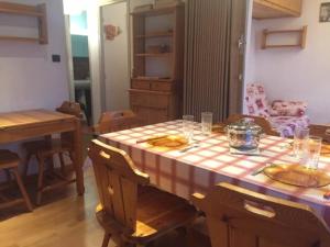 Studio cabine 8 pers, Sud, pied de piste, centre station, proche commerces et ESF - FR-1-330-40