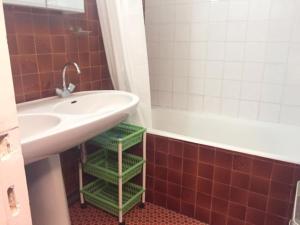 Studio cabine 8 pers, Sud, pied de piste, centre station, proche commerces et ESF - FR-1-330-40