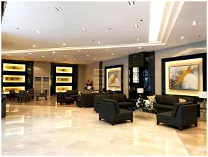 Iona Reign's Vacation Unit at FAME Residences