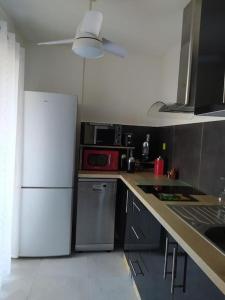 A 6mn de Sanary-5mn plage-Wifi-Balcon-Parking