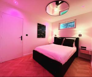 Appartements Lea Room - Gite Romantique - Jacuzzi : photos des chambres