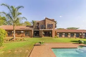 Peter's Guesthouse - Baviaanspoort