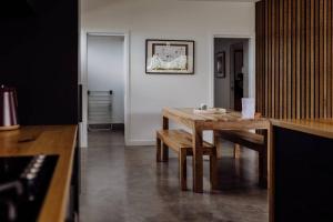 Scandi at Stieglitz Sleeps 6 Modern & Stylish