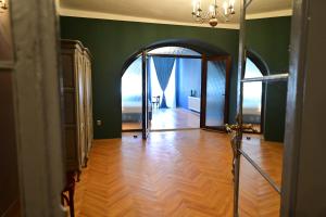 Lovely 2 bedroom apartment in historic city center