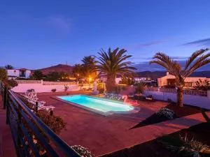 Holiday home in La Oliva Fuerteventura with swimming pool - Villaverde