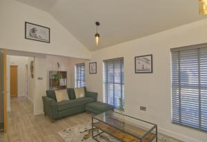 Harbour Heights, Luxury Coastal Apartment in The English Riviera, close to the Shops, Bars, Restaurants, Marina and Beaches