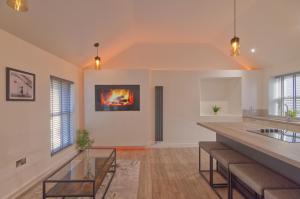 Harbour Heights, Luxury Coastal Apartment in The English Riviera, close to the Shops, Bars, Restaurants, Marina and Beaches