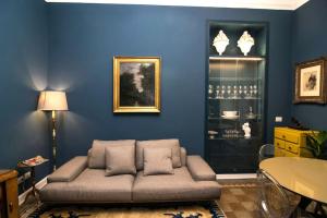 Elegant liberty apartment in the heart of Milan
