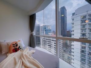 LUX SUITES KL City Pavilion Bukit Bintang with INFINITY POOL