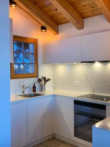 Nendaz Ski Chalet Le Joyau, Sleeps 6, Near Lifts