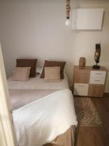 Appartements appartement cosy situe a 2mn de la plage a pied climatise : photos des chambres