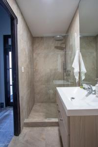 AmazINN Places Casco Viejo Pool and Rooftop VI