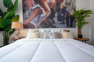 AmazINN Places Casco Viejo Pool and Rooftop VI