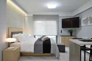 The Lop Athens Holidays Luxury Suites